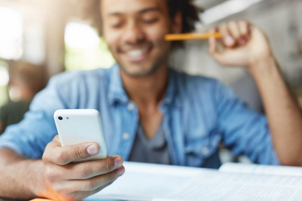 Como funciona o Seguro de Celular contra Furto qualificado? Vale a pena fazer Seguro para Celular Barato? Descubra agora